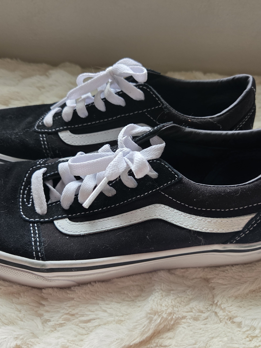 Vans Black and White Low-Top Skate Shoes - Picture 3 of 6
